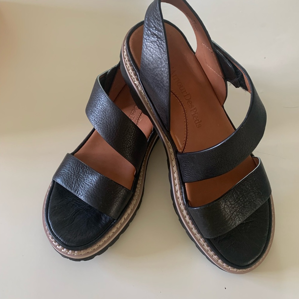 L'Amour Black and Brown Leather Sandals Asymmetrical Design Sz. 8